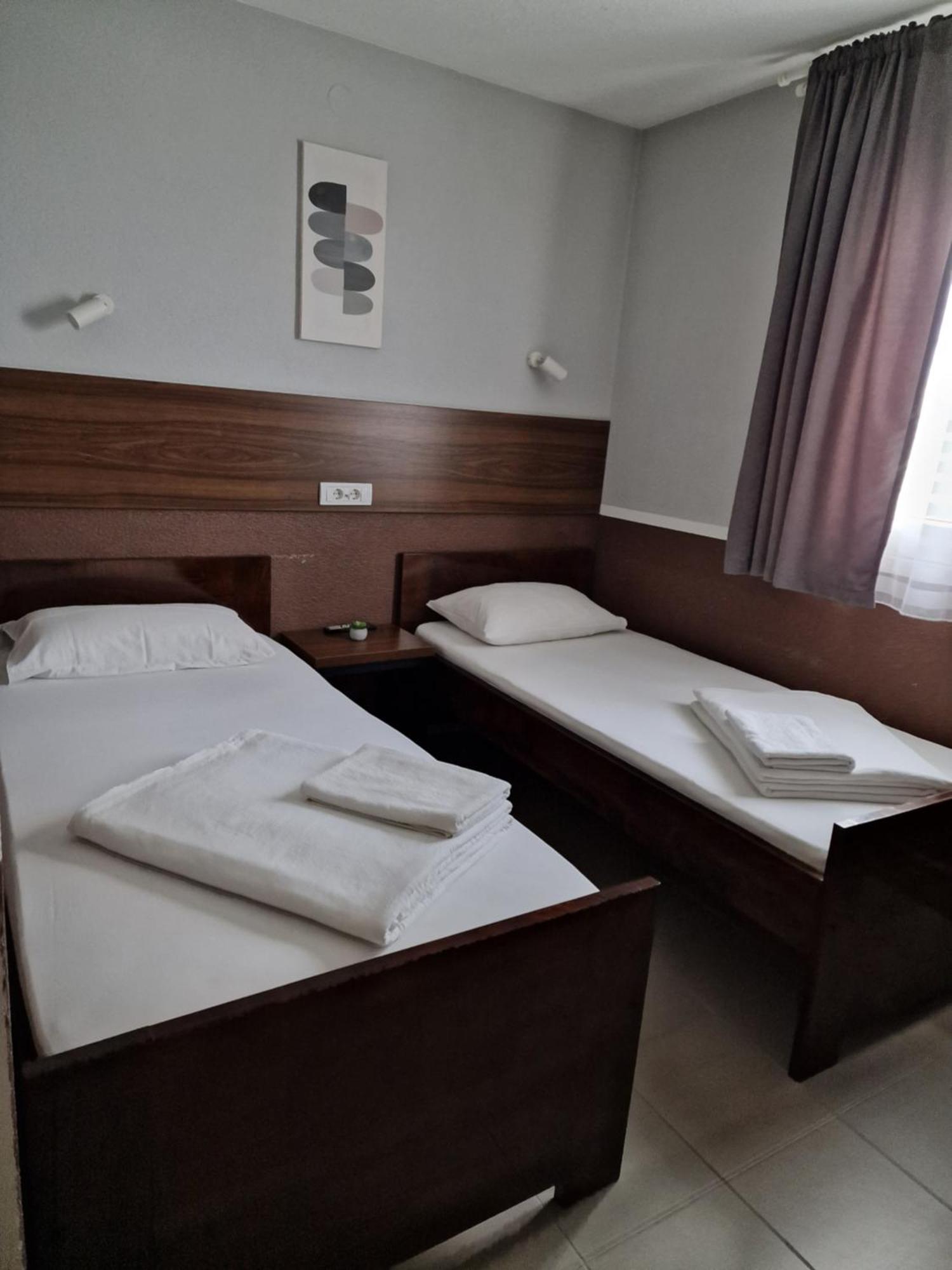 Hotel Djerdan Kraljevo Kültér fotó